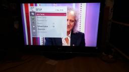 Got perfect working LG 42LH3000 42 inch Widescreen Full HD 1080p LCD TV with Freeview On facebook