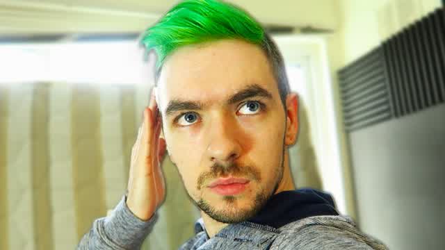 I DYED MY HAIR GREEN!