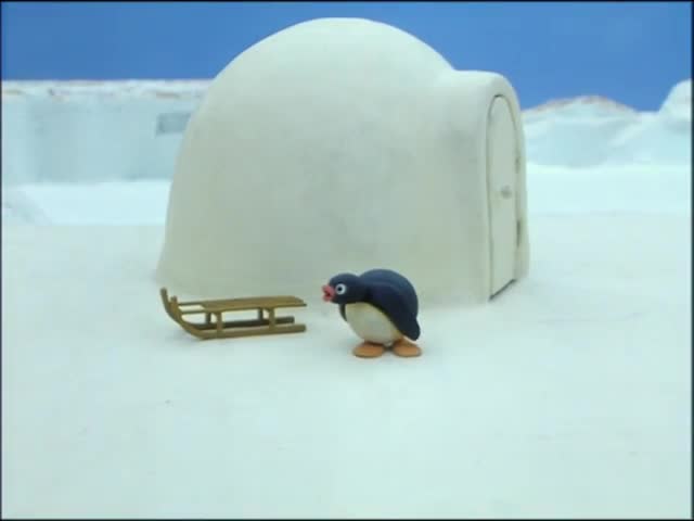 Pingu - 10. Pingu Goes Skiing - (Original VHS version - HQ - Restored)