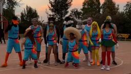 Los Looney Tunes caen en las drogas y bailan Reg"gay"ton