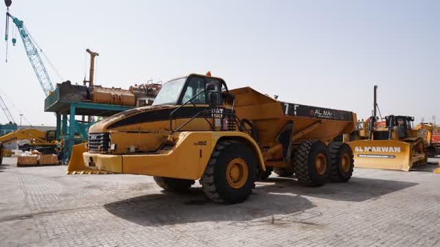 2004 Cat 735 Articulated Dump Truck