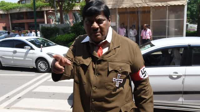 Indian PM cosplays as hitler. HEIL