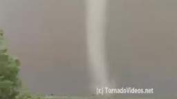 INCREDIBLE TORNADO VIDEO!!  May 4, 2007 - Ellis Co., OK