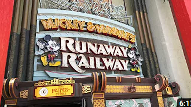 Mickey & Minnie's Runaway Railway Evacuation